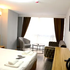 Otel Waves, İstanbul